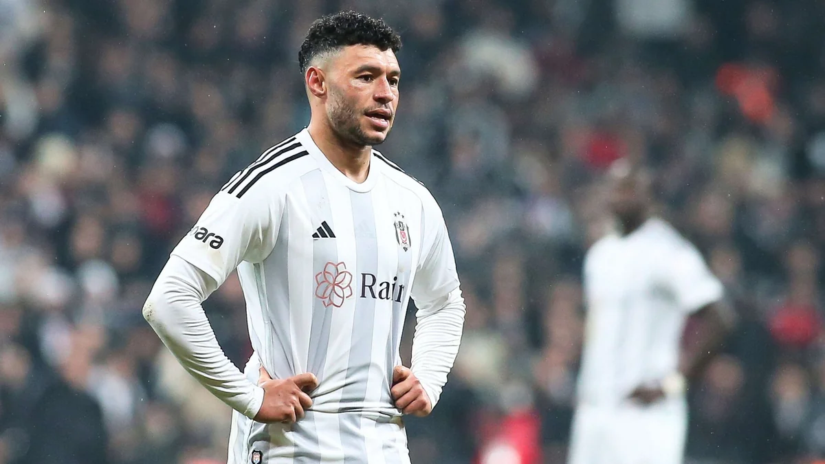 Beşiktaş Aleks Oksleyd-Çemberlenlə yollarını ayırıb