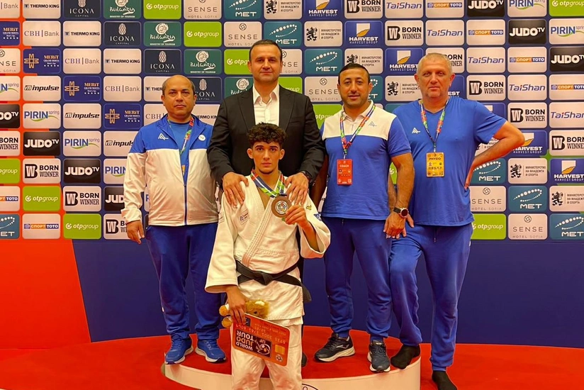 Dünya çempionatı: Azərbaycan cüdoçusu yaponiyalı rəqibinə qalib gələrək bürünc medal qazanıb