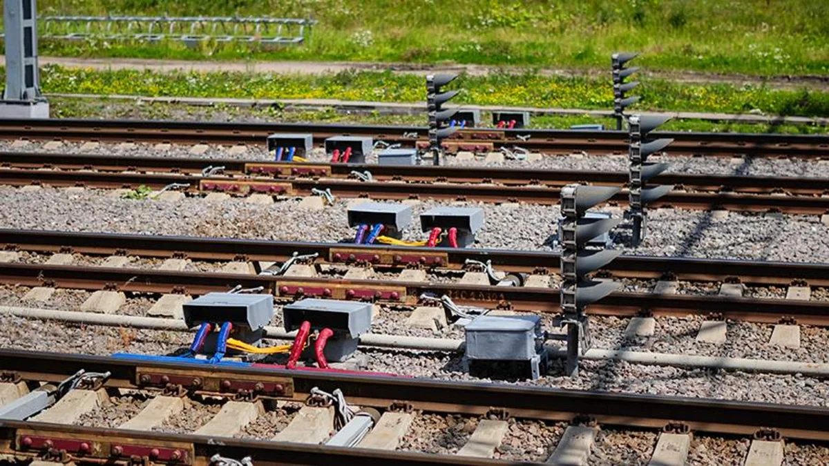 Almaniya hərbi dəmir yolu şəbəkəsini tamamlamağa yaxındır