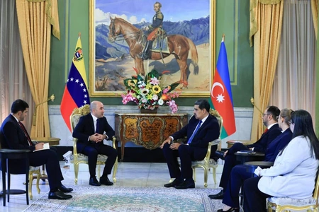Azerbaijan's ambassador presents credentials to Venezuelan president