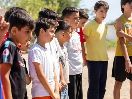 AFFA Sumqayıtda azyaşlıları futbol inventarları ilə təmin edib