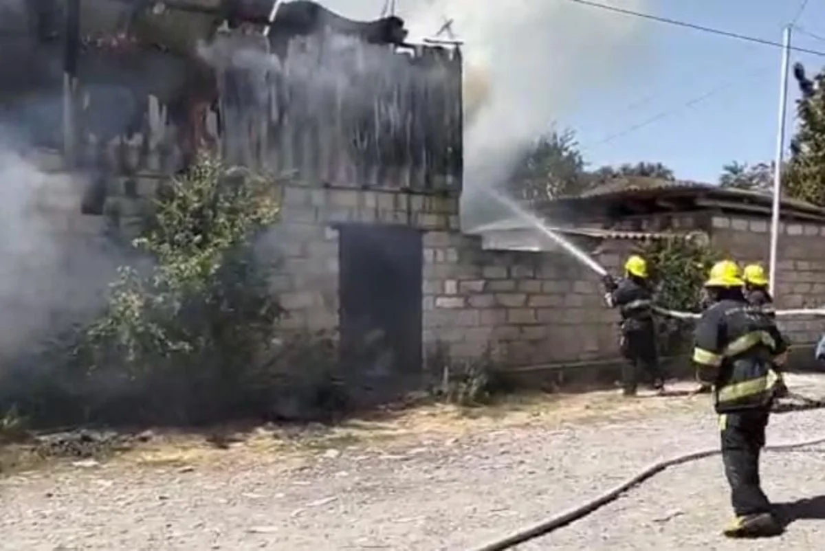 В Агджабеди женщина получила ожоги при пожаре на приусадебном участке