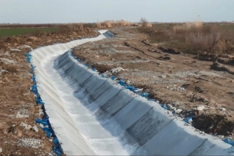 Cəlilabadda Muğan kanalının bir hissəsi beton üzlüyə alınıb