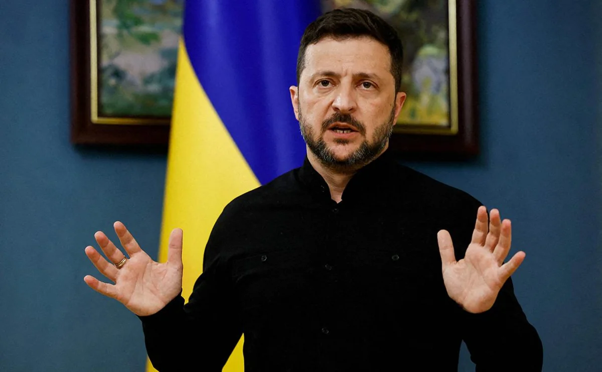 Зеленский после разговора с Сырским анонсировал новые удары вглубь России