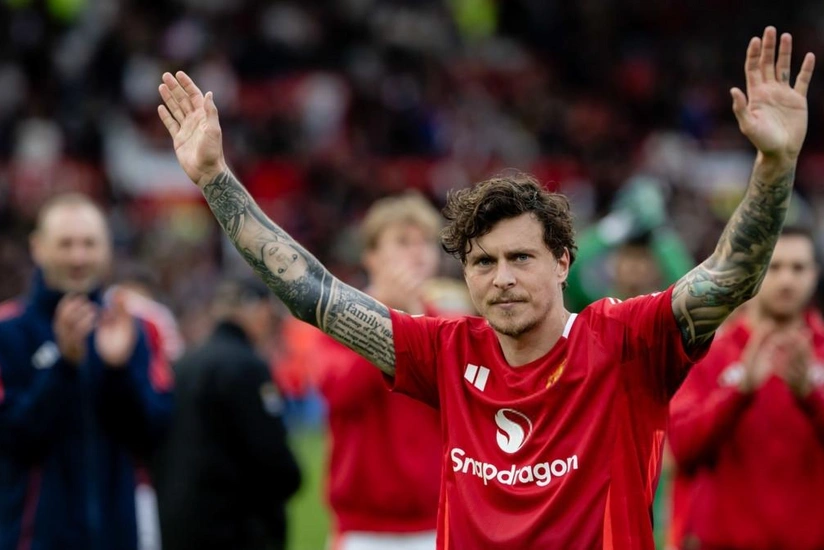 Aston Villa Mançester Yunaytedin futbolçusunu transfer edib