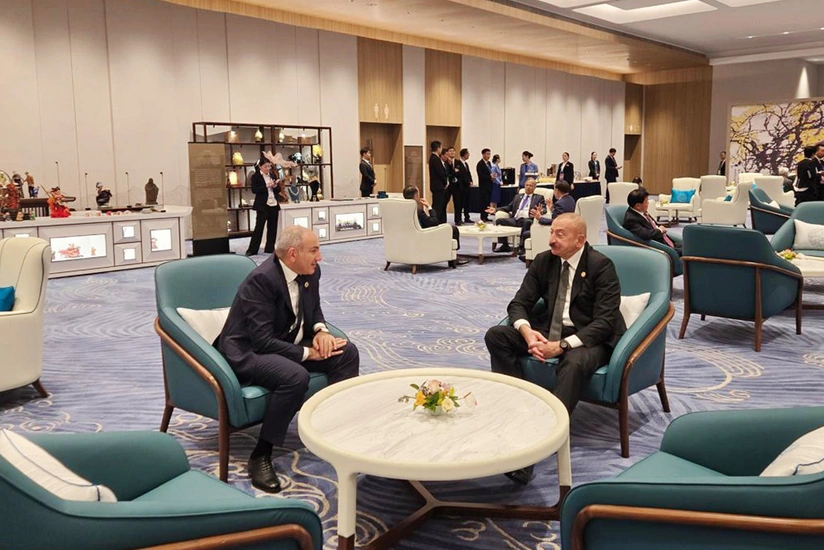 Leaders of Azerbaijan, Armenia agree to continue contacts