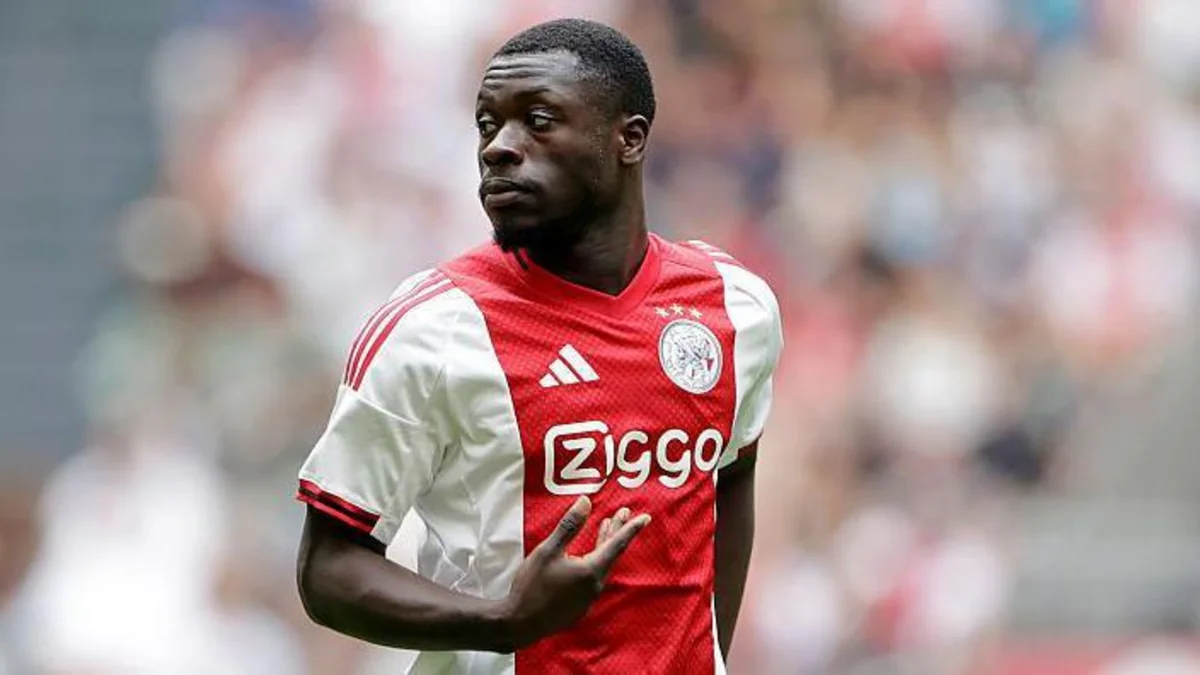 Ayaksın futbolçusu İngiltərə klubuna transfer olunub