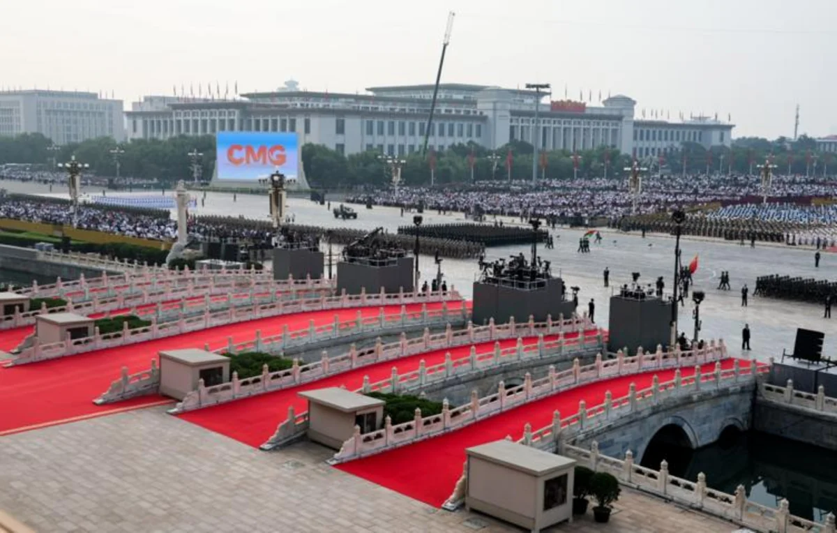 CNN: Çin paradda bir sıra yeni güclü silahlar nümayiş etdirib