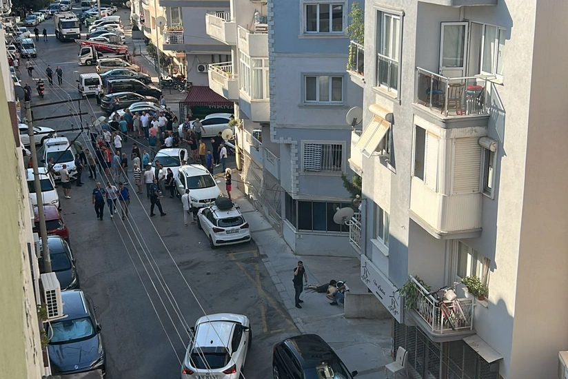İzmirdə polis idarəsinə silahlı hücum edərək iki polisi qətlə yetirən şəxs ölüb - YENİLƏNİB-2