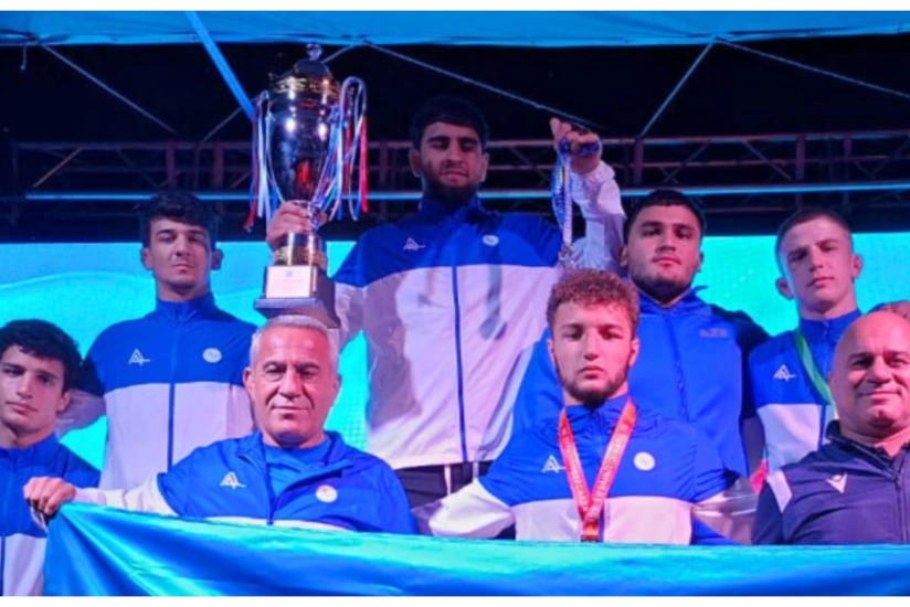 Azərbaycan güləşçiləri Universiadada 8 medal qazanıb