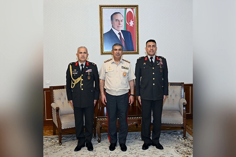 Azərbaycan müdafiə naziri Türkiyənin yeni hərbi attaşesini qəbul edib
