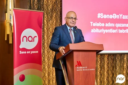 Nar ilin ən uğurlu abituriyentlərini mükafatlandırıb