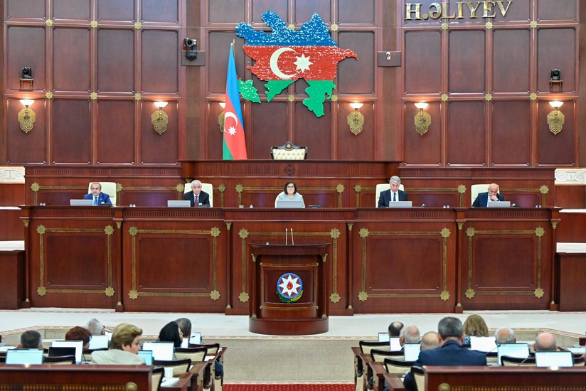Dövlət xidmətləri haqqında yeni qanun layihəsi I oxunuşda qəbul edilib
