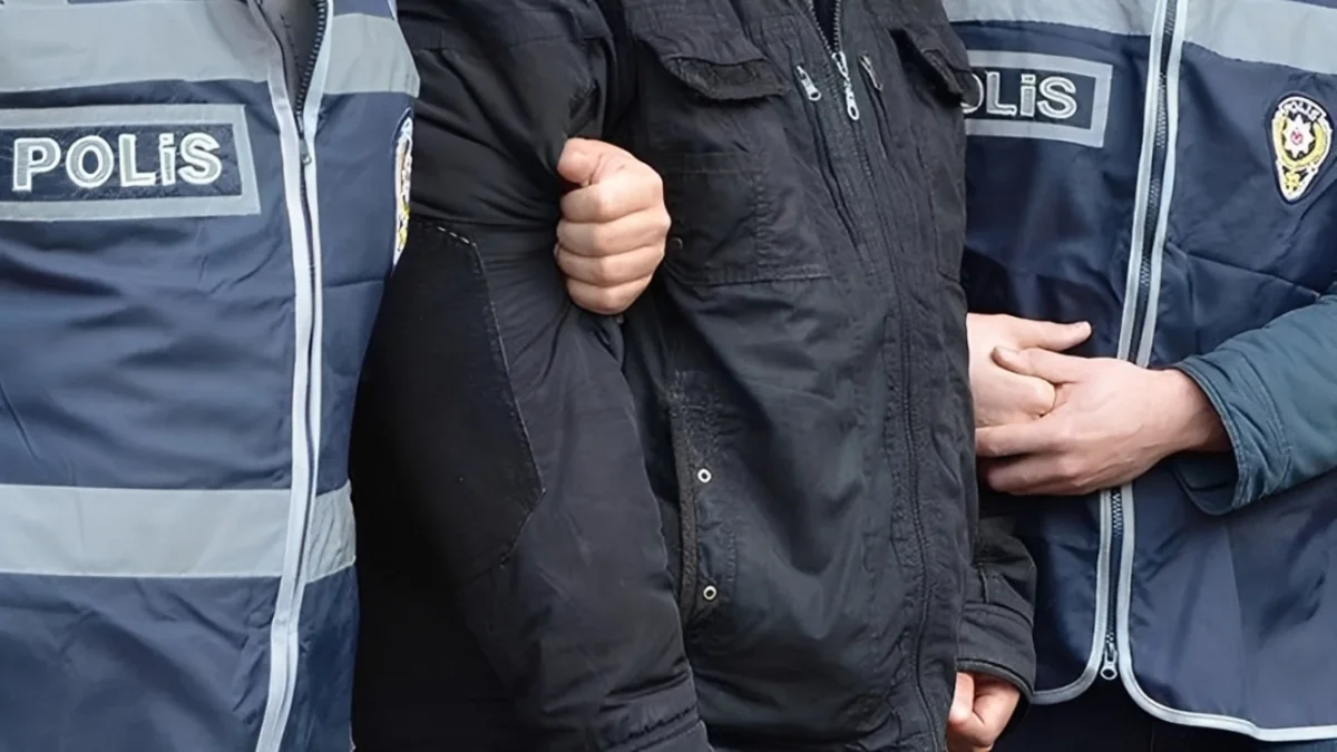 İŞİD-in qırmızı bülletenlə axtarılan üzvü Türkiyədə saxlanılıb