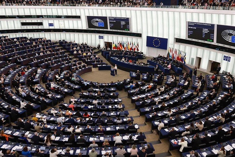 Правые и левые радикалы в Европарламенте вновь собираются требовать отставки фон дер Ляйен