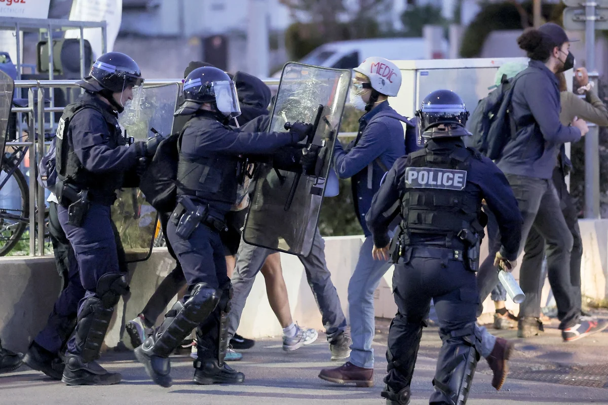 Around 200,000 people take part in 'Block Everything' protest in France
