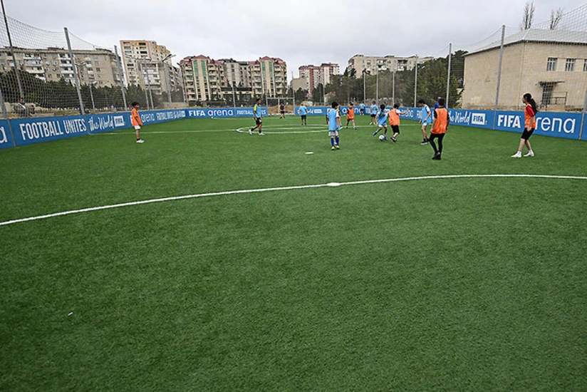 FIFA Arena layihəsi çərçivəsində Bakıda daha bir meydançanın açılışı olub