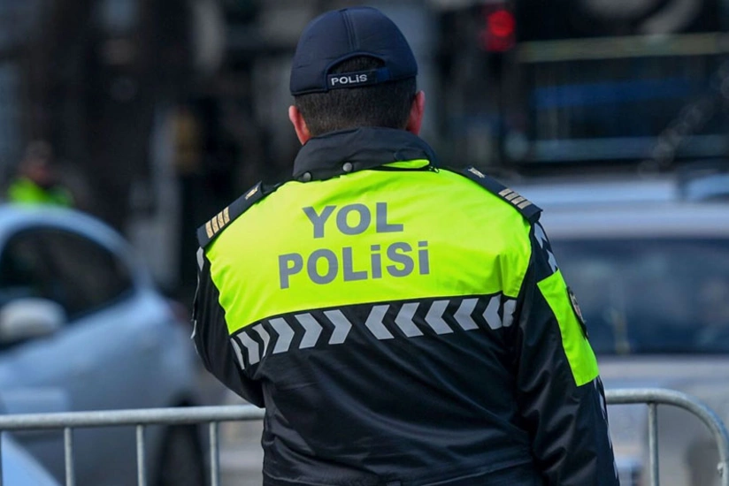 Yol polisi təhlükəsizliyin təmin olunması üçün gücləndirilmiş rejimdə xidmət aparır