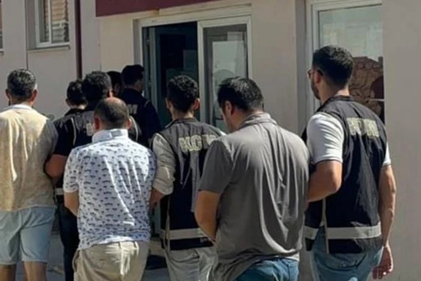 В Турции при попытке уехать в Грецию задержаны восемь членов FETO