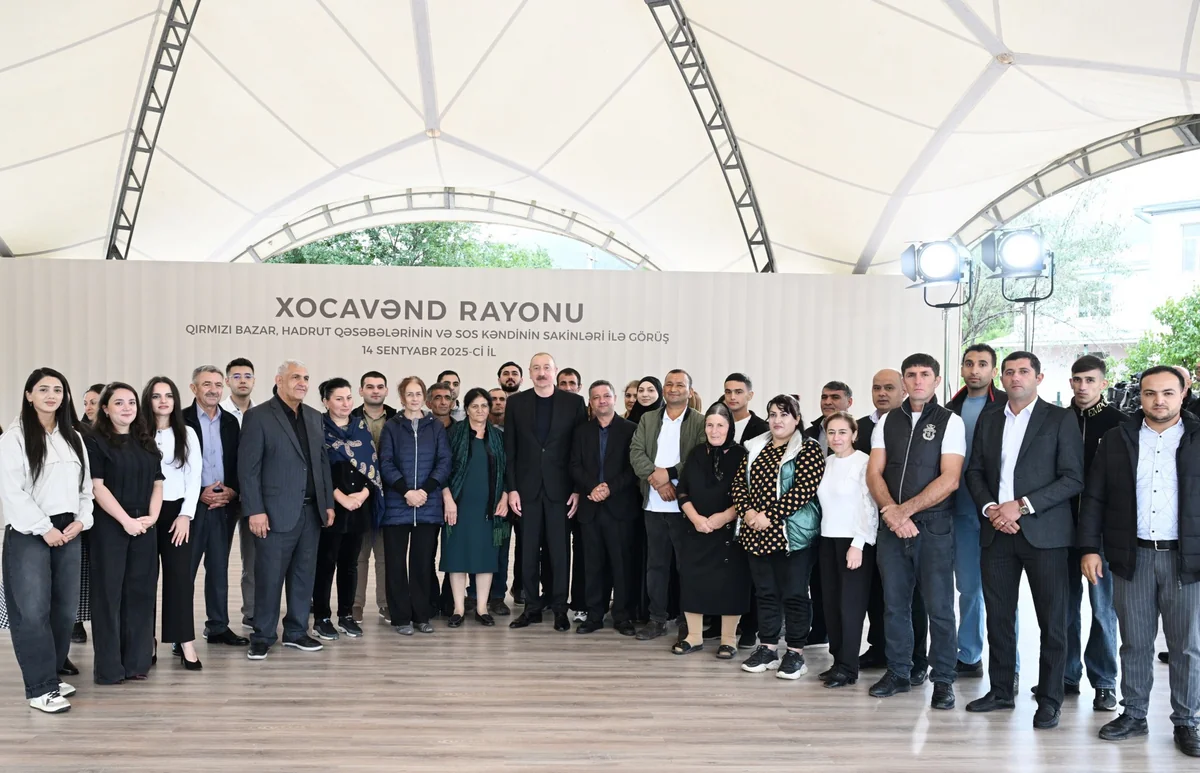 İlham Əliyev Qırmızı Bazar, Hadrut qəsəbələri və Sos kəndinin sakinləri ilə görüşüb - YENİLƏNİB