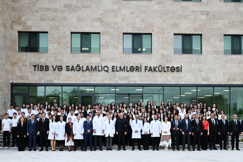 Prezident Qarabağ Universitetinin Klinikası binasının və tədris korpusunun açılışında iştirak edib