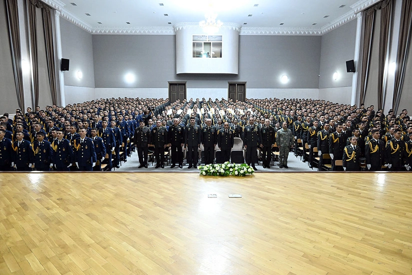 Hərbi təhsil müəssisələrində Bilik günü və andiçmə mərasimləri keçirilib