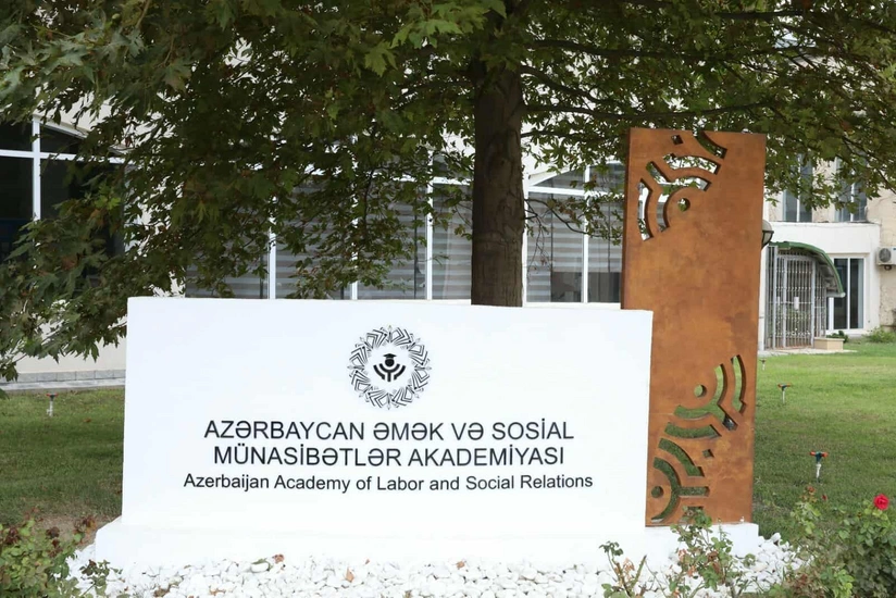 Azərbaycan Əmək və Sosial Münasibətlər Akademiyasında Bilik Günü münasibətilə tədbir keçirilib