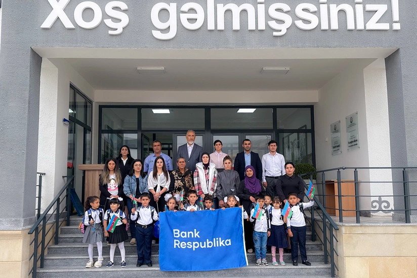 Bank Respublika Ağdamda ilk dəfə məktəbə gedəcək birinciləri sevindirdi