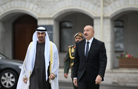 BƏƏ Prezidentinin önəmli səfəri - Azərbaycanın Yaxın Şərqlə genişlənən əməkdaşlığı - ŞƏRH