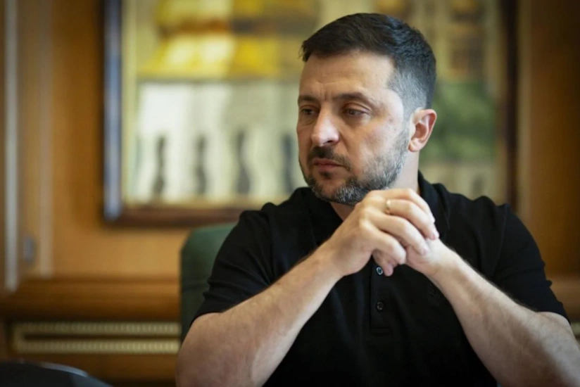 Zelenski: Heç bir şərt olmadan Tramp və Putinlə görüşə hazıram
