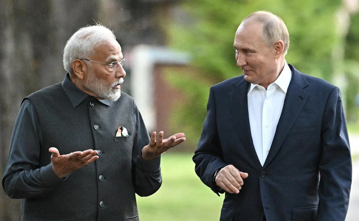 Putin, Modi discuss upcoming visit to India and global issues