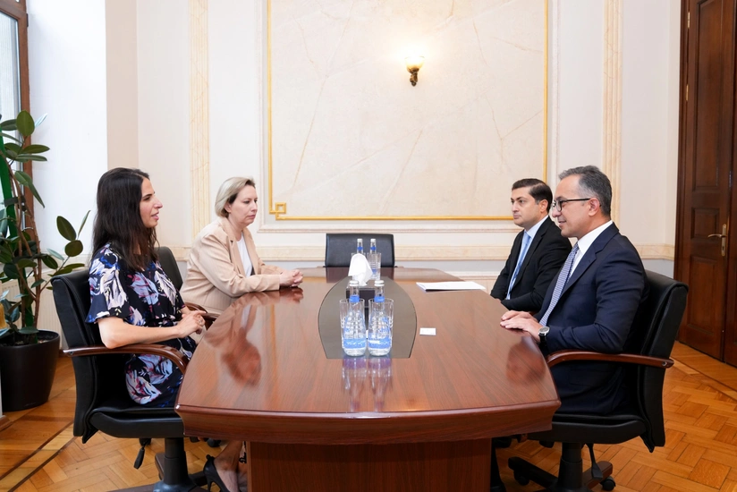 Dini Qurumlarla İş üzrə Dövlət Komitəsinin sədri Mayssoun Zein Al Dinlə görüşüb