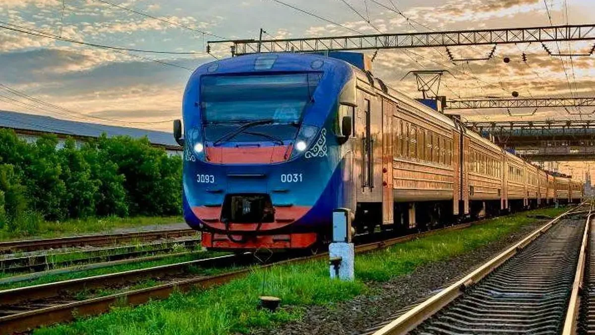 В Казахстане трое погибли при столкновении поезда с автомобилем