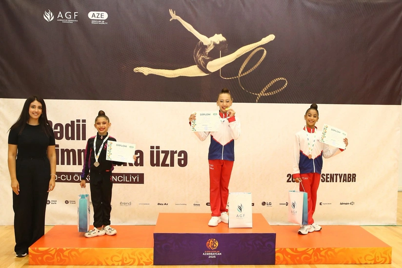 Bədii gimnastika üzrə Azərbaycan birinciliyində ilk günün qalibləri müəyyənləşib
