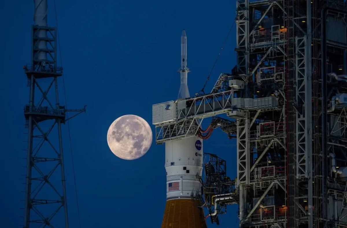 NYT: США могут проиграть Китаю в лунной гонке из-за SpaceX
