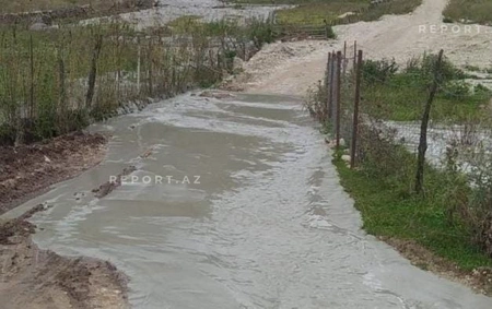 Laza kəndindən palçıqlı sel keçib