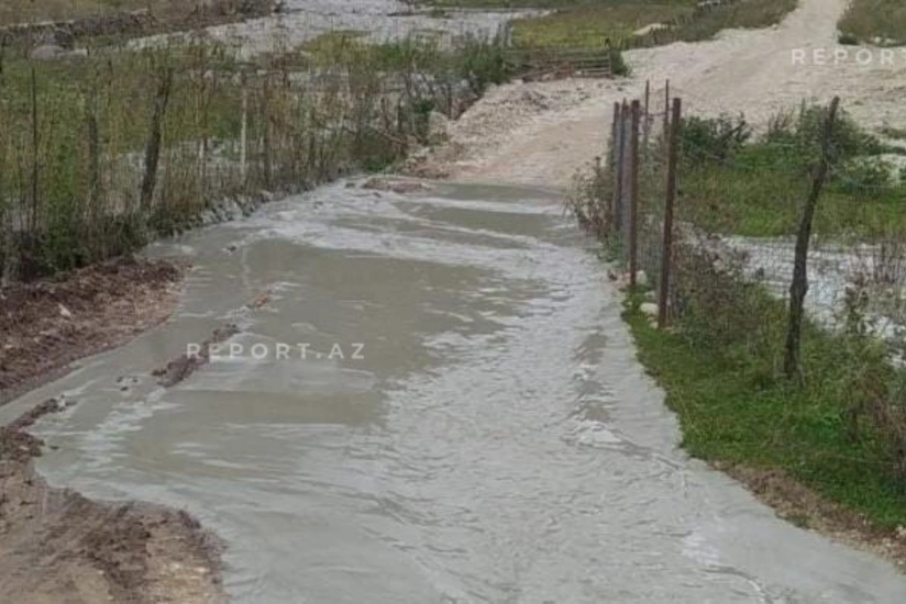 Laza kəndindən palçıqlı sel keçib