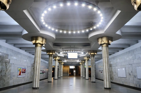 Metronun Xalqlar dostluğu stansiyasında qatarda texniki nasazlıq yaranıb