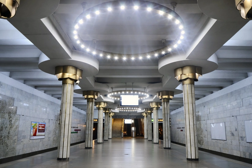 Metronun Xalqlar dostluğu stansiyasında qatarda texniki nasazlıq yaranıb