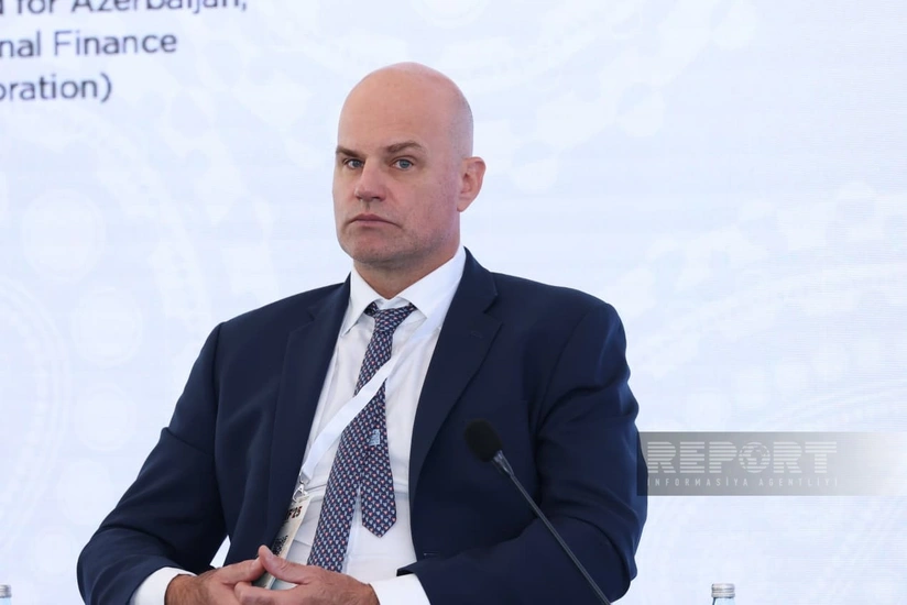 Николаас Альбертс: Азербайджан активно развивает инфраструктуру и экономику