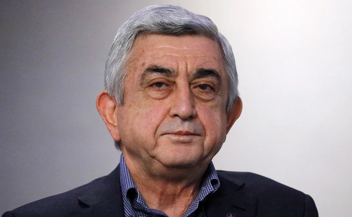 Serj Sarqsyanın sabiq mühafizə rəisi eks-prezidenti torpaqları satmaqda ittiham edib