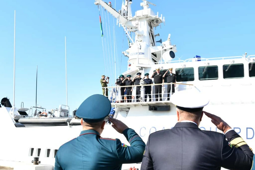 Rusiyanın Rəsul Həmzətov sərhəd gözətçi gəmisi Bakı limanına gəlib