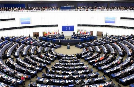 Avroparlament macar deputatları toxunulmazlıq hüququndan məhrum etməyib