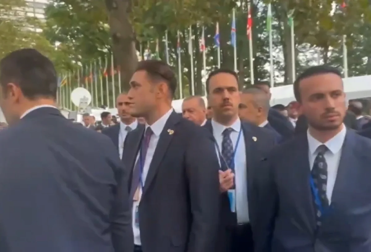 Trampın korteji səbəbindən Ərdoğanın avtomobili Nyu Yorkda saxlanılıb