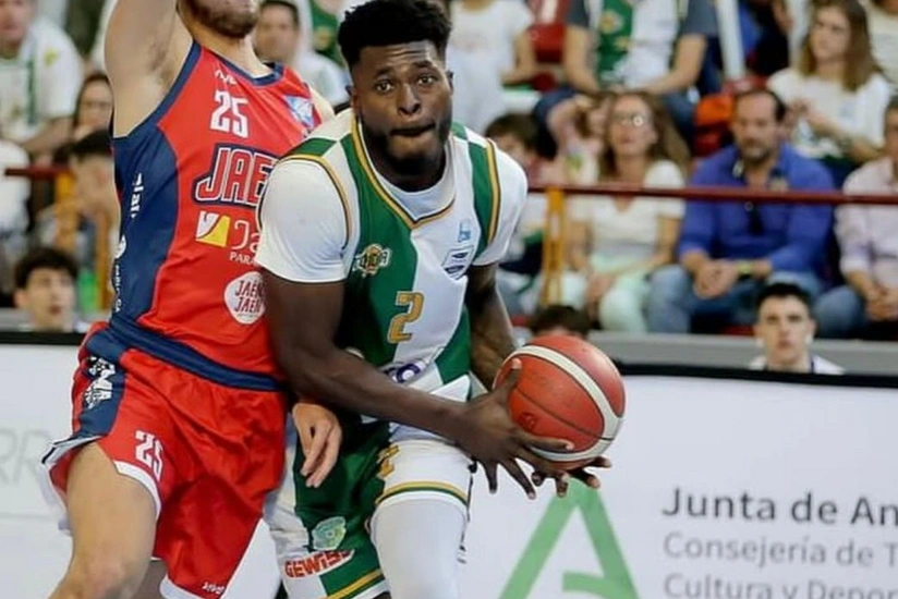 Sərhədçi heyətini qanalı basketbolçu ilə gücləndirib