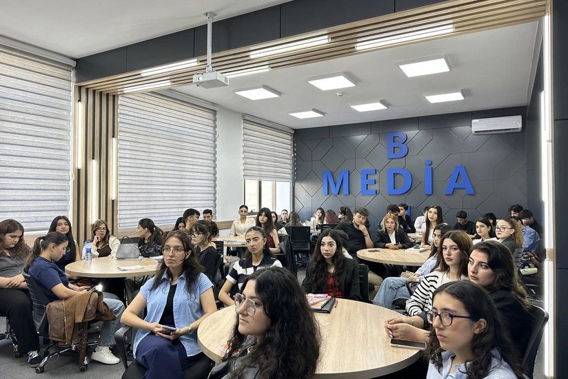 Konstitusiya və Suverenlik İli çərçivəsində BDU-da tələbələr üçün növbəti master-klas keçirilib