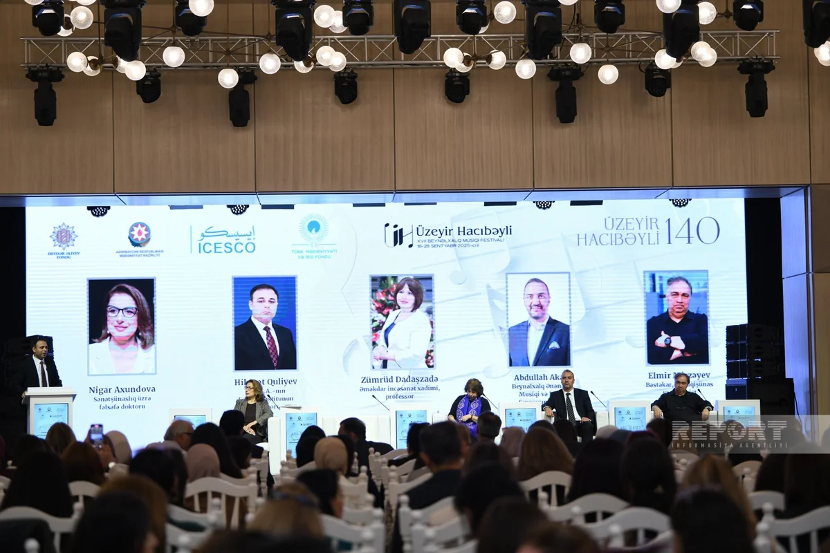 Üzeyir Hacıbəylinin irsi: Keçmişdən bu günə adlı Beynəlxalq Forumda panel müzakirə keçirilib