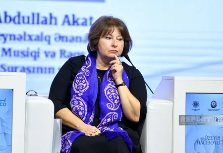 Üzeyir Hacıbəylinin irsi: Keçmişdən bu günə adlı Beynəlxalq Forumda panel müzakirə keçirilib