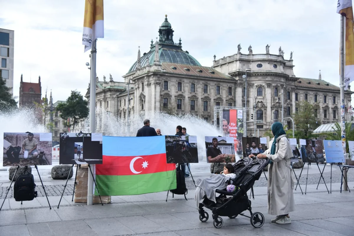 Münhendə Azərbaycanın mina qurbanlarına dair fotosərgi açılıb