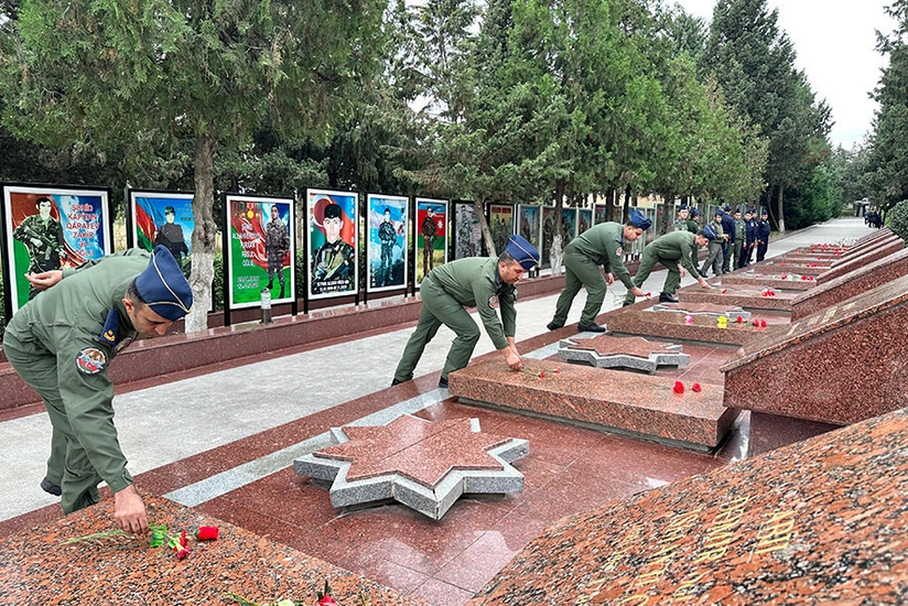 Azərbaycan Ordusunda Anım Günü münasibətilə silsilə tədbirlər keçirilib